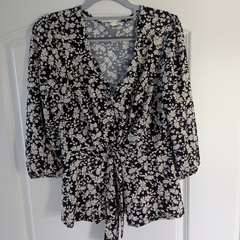 Floral Top - Black and White